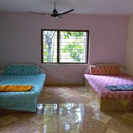 Om Shree Bed And Breakfast Harihareshwar Екстериор снимка