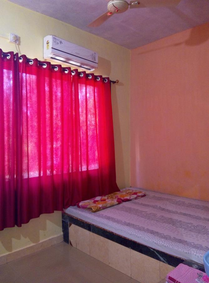 Om Shree Bed And Breakfast Harihareshwar Стая снимка