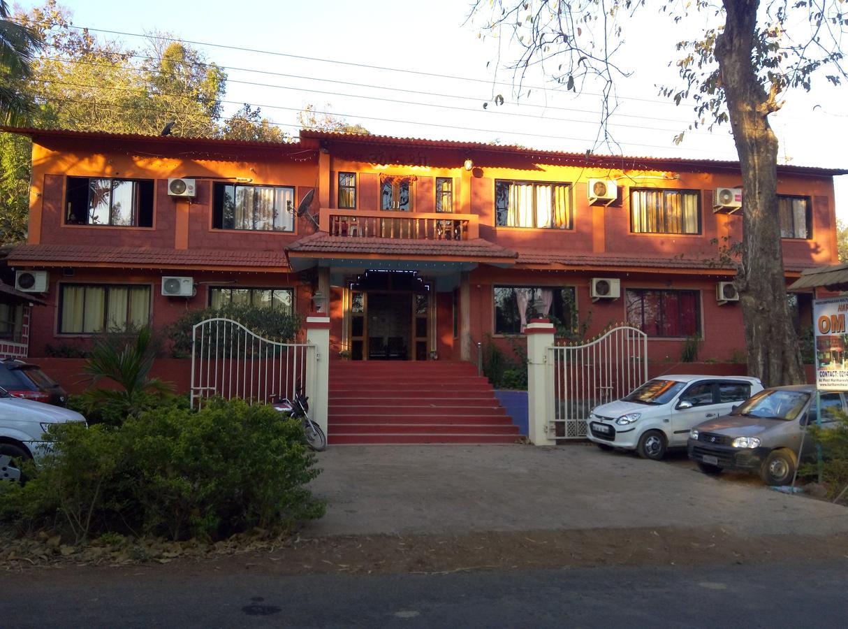 Om Shree Bed And Breakfast Harihareshwar Екстериор снимка
