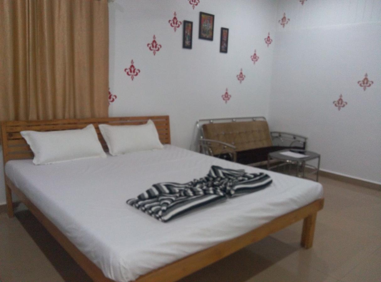 Om Shree Bed And Breakfast Harihareshwar Екстериор снимка